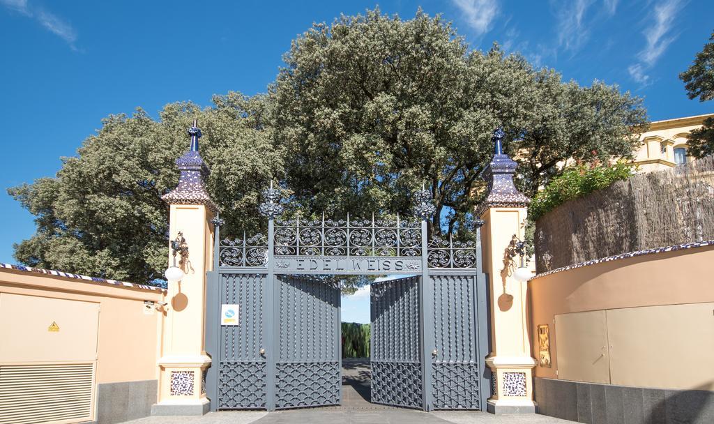 Hotel Boutique Edelweiss La Garriga (Adults Only) 외부 사진